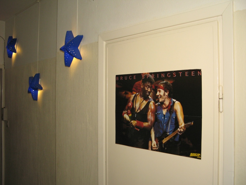 5 stars on the wall! You wish you could be like one of them, but you can't!