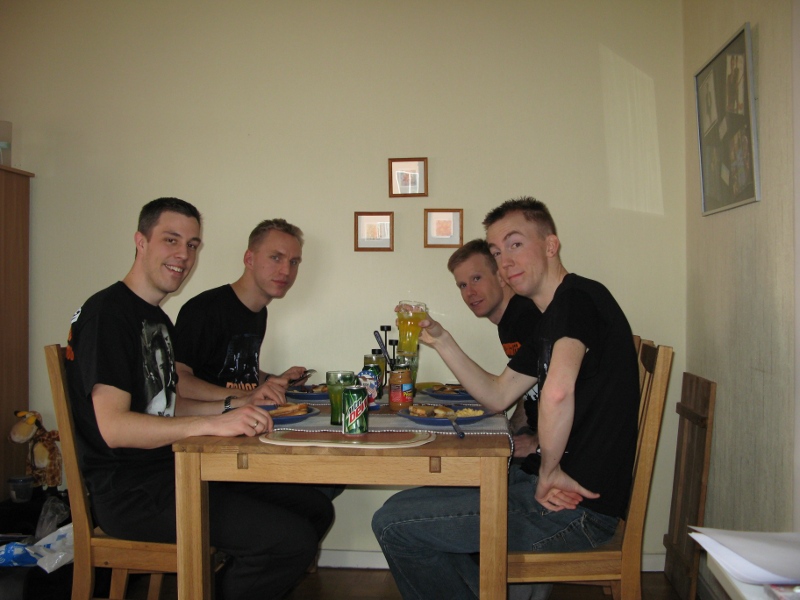 Nice with lunch after a long morning's work...!