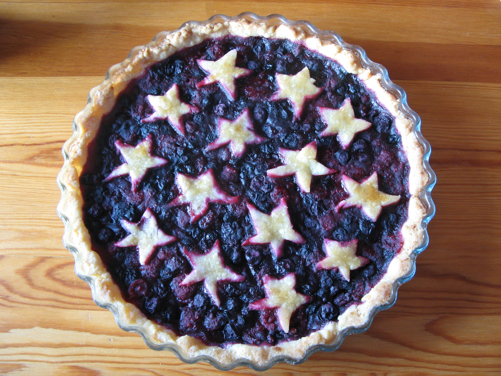 BB3's Blueberry flag cake